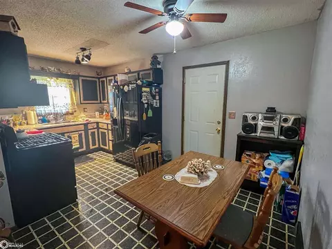 719 1st Ave NW, Hampton, IA 50441 photo 4