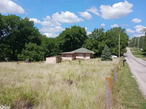 2106 S Main St, Centerville, IA 52544 photo 2