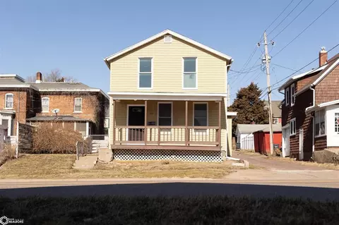 712 Spring St, Burlington, IA 52601