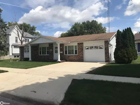111 105 1st St NE, Hampton, IA 50441 photo 3