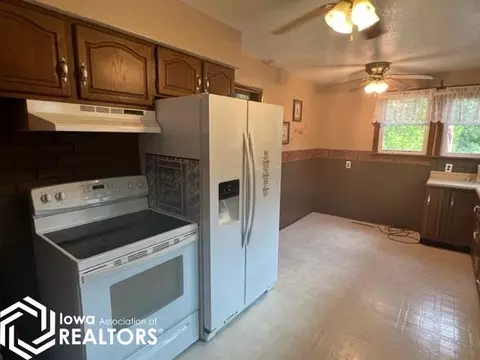 418 E Washington St, Centerville, IA 52544 photo 6