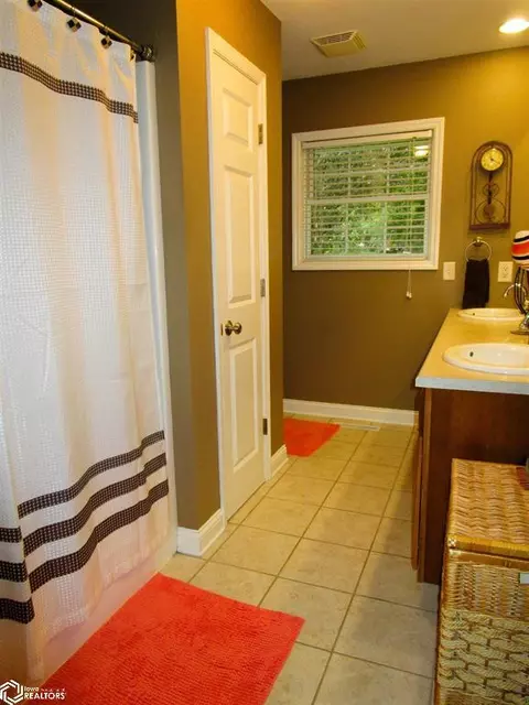 2109 5th St, Eldora, IA 50627 photo 36