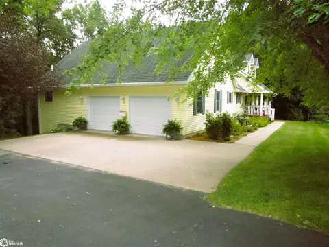 2109 5th St, Eldora, IA 50627 photo 2