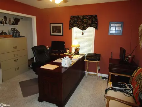 2109 5th St, Eldora, IA 50627 photo 8