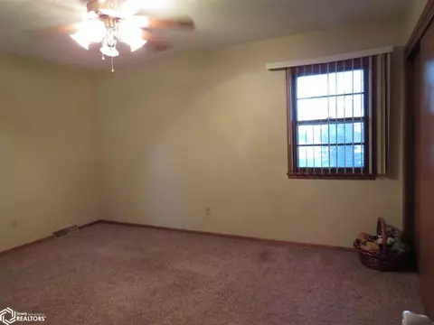 321 Park St, Westside, IA 51467 photo 9
