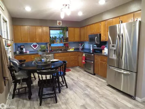321 Park St, Westside, IA 51467 photo 4
