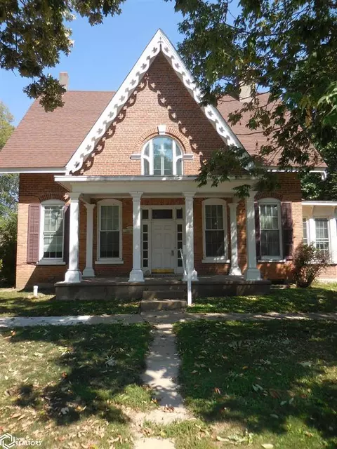 336 N Main, Wapello, IA 52653