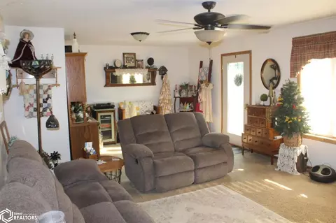 1360 State St, Garner, IA 50438 photo 18