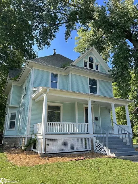 1220 6th Ave, Grinnell, IA 50112