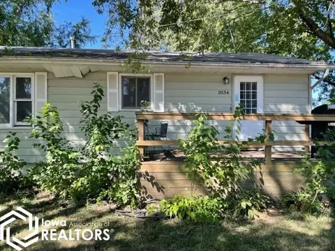 1834 3rd St, Nevada, IA 50201 photo 3
