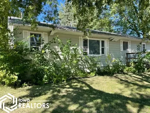 1834 3rd St, Nevada, IA 50201 photo 2