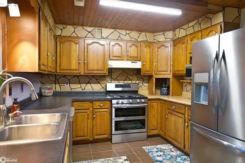 3223 42nd Ave, Eldon, IA 52554 photo 9