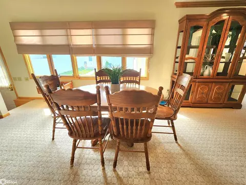 303 2nd St SE, Hampton, IA 50441 photo 11