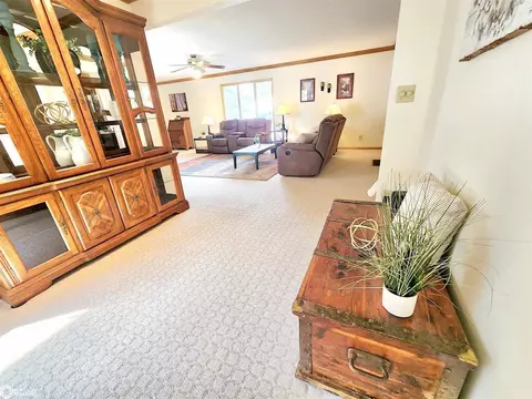 303 2nd St SE, Hampton, IA 50441 photo 7