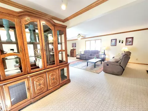 303 2nd St SE, Hampton, IA 50441 photo 8