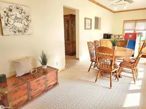 303 2nd St SE, Hampton, IA 50441 photo 10