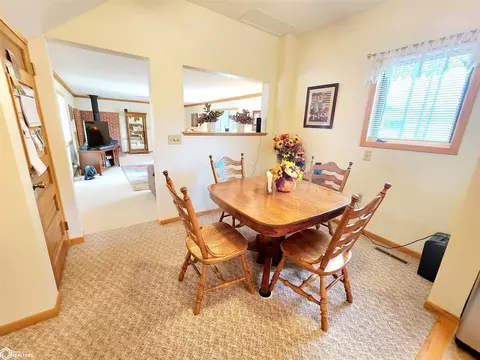 303 2nd St SE, Hampton, IA 50441 photo 13