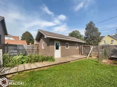 114 3rd St SE, Hampton, IA 50441 photo 23