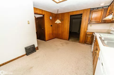 16396 330th St, Conrad, IA 50621 photo 17