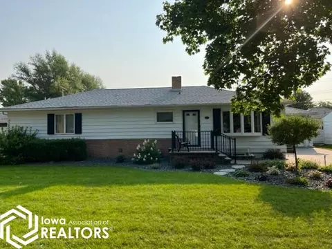 608 2nd St NE, Buffalo Center, IA 50424