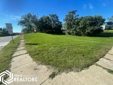 245 Freitag, Ottumwa, IA 52501