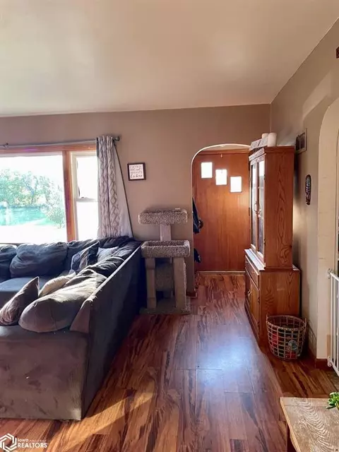 305 S Jefferson Ave, Dows, IA 50071 photo 2