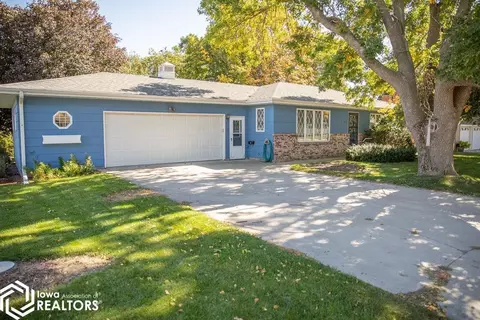 101 4th St, Whittemore, IA 50598