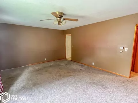 711 7th St SW, Hampton, IA 50441 photo 5