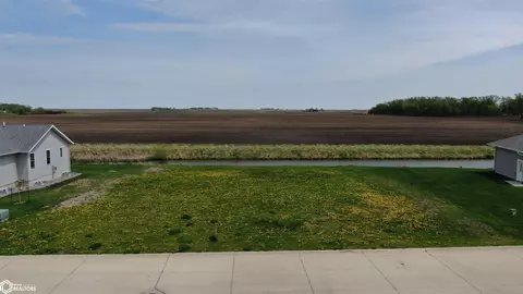 421 White Fox Dr, Clarion, IA 50525