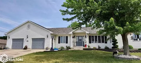 109 15th Ave, Clarion, IA 50525