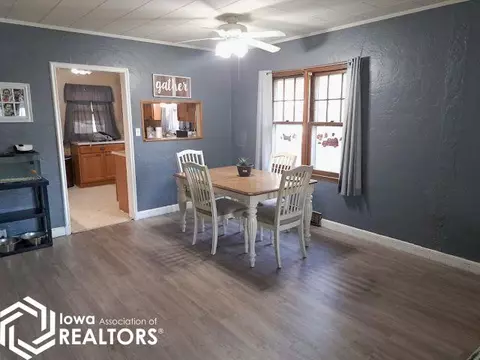 302 6th Ave NE, Hampton, IA 50441 photo 4