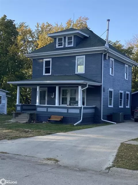 303 SW Jackson St, Greenfield, IA 50849