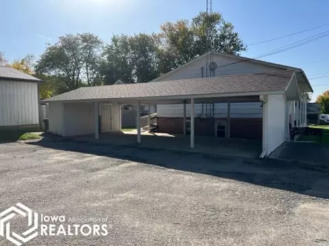 108 E Terry, Centerville, IA 52544 photo 3