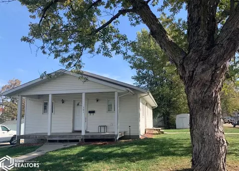 301 N Division St, Creston, IA 50801