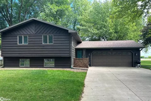 221 S Mccoy St, Algona, IA 50511