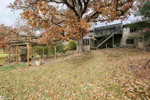324 E Ave, Nevada, IA 50201 photo 25