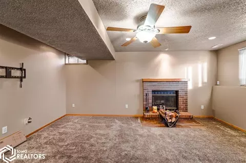 2012 E Maish Ave, Des Moines, IA 50320 photo 28