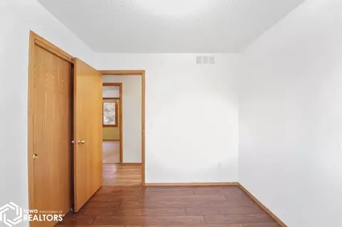 2012 E Maish Ave, Des Moines, IA 50320 photo 20