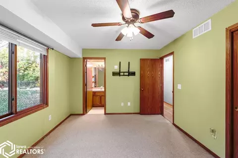 2012 E Maish Ave, Des Moines, IA 50320 photo 26