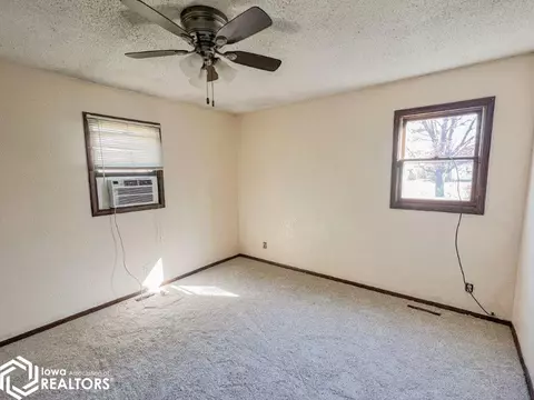 1001 2nd St NE, Hampton, IA 50441 photo 9