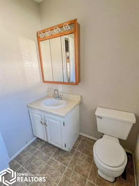 1001 2nd St NE, Hampton, IA 50441 photo 6