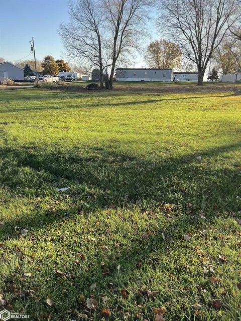 104 N Benbow St, Hillsboro, IA 52630
