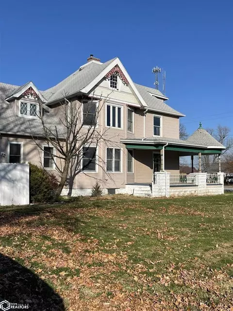 505 N Madison St, Carthage, IL 62321