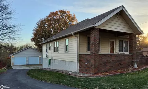 301 E Thomas St, Avoca, IA 51521 photo 4