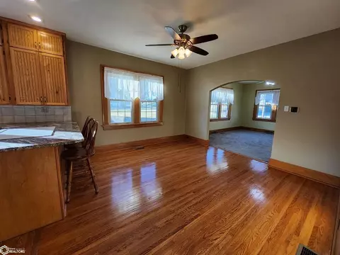 301 E Thomas St, Avoca, IA 51521 photo 11