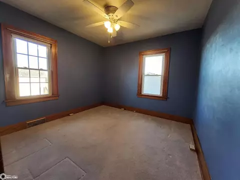 301 E Thomas St, Avoca, IA 51521 photo 30