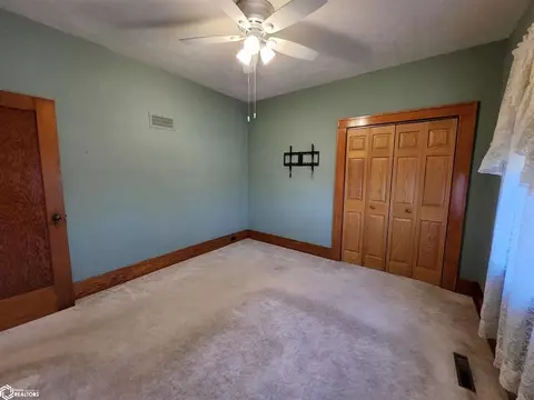 301 E Thomas St, Avoca, IA 51521 photo 23
