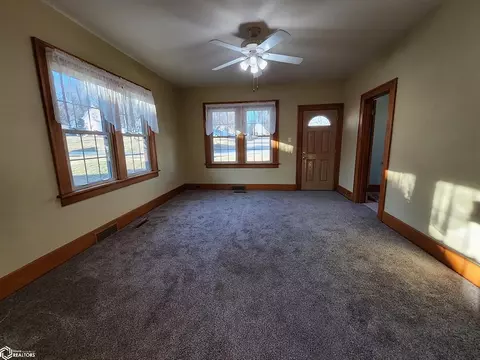 301 E Thomas St, Avoca, IA 51521 photo 13