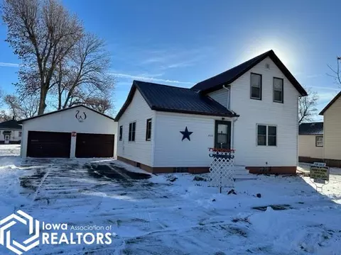 611 7th St, Whittemore, IA 50598