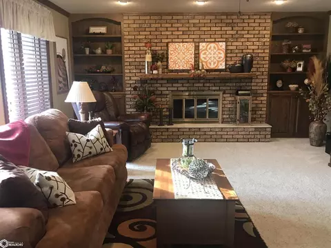 310 18th Ave NE, Hampton, IA 50441 photo 6